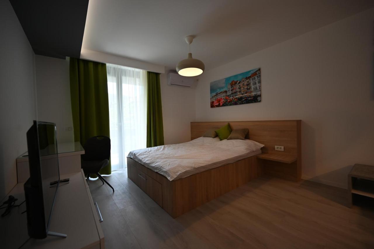 Prime Apartment *